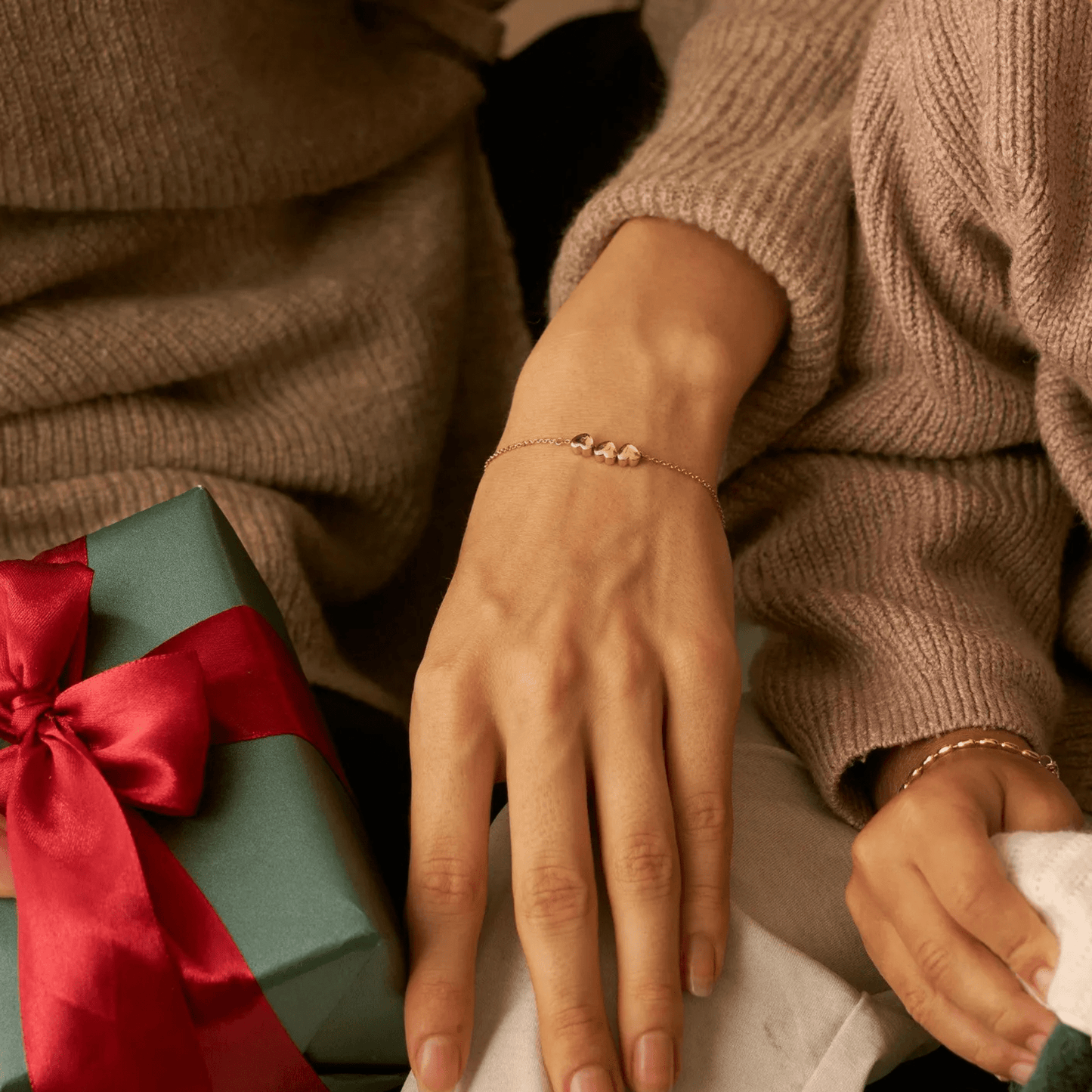 Pulsera personalizada con inicial y corazón