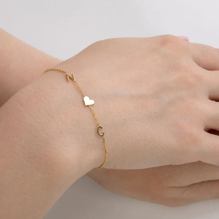 Pulsera con iniciales personalizadas en horizontal