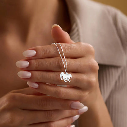 Collar personalizado con nombre y huella en corazón