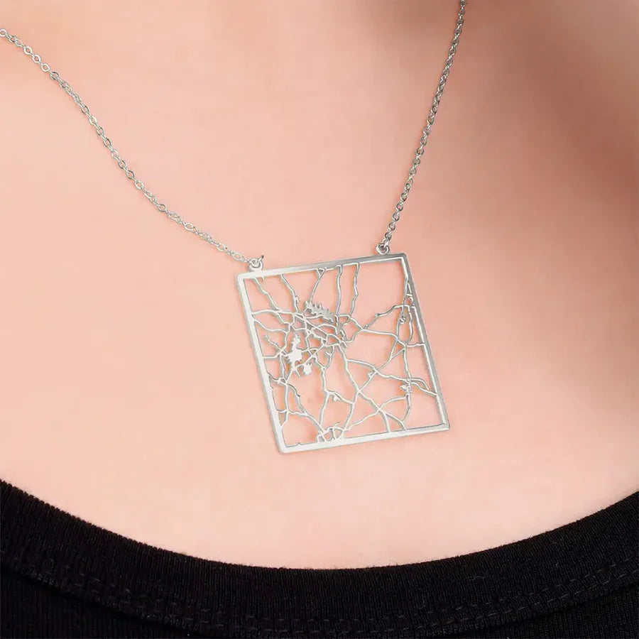 Collar personalizado con mapa