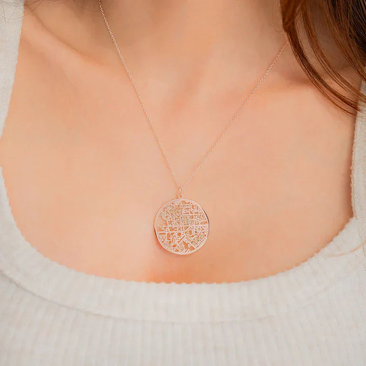 Collar personalizado con mapa