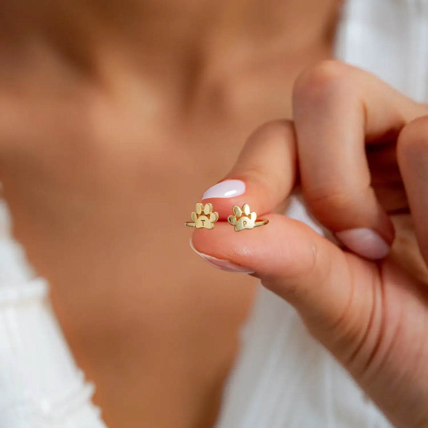 Anillo personalizado con inicial de mascota