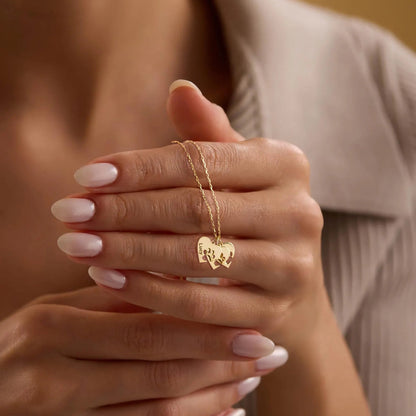 Collar personalizado con nombre y huella en corazón